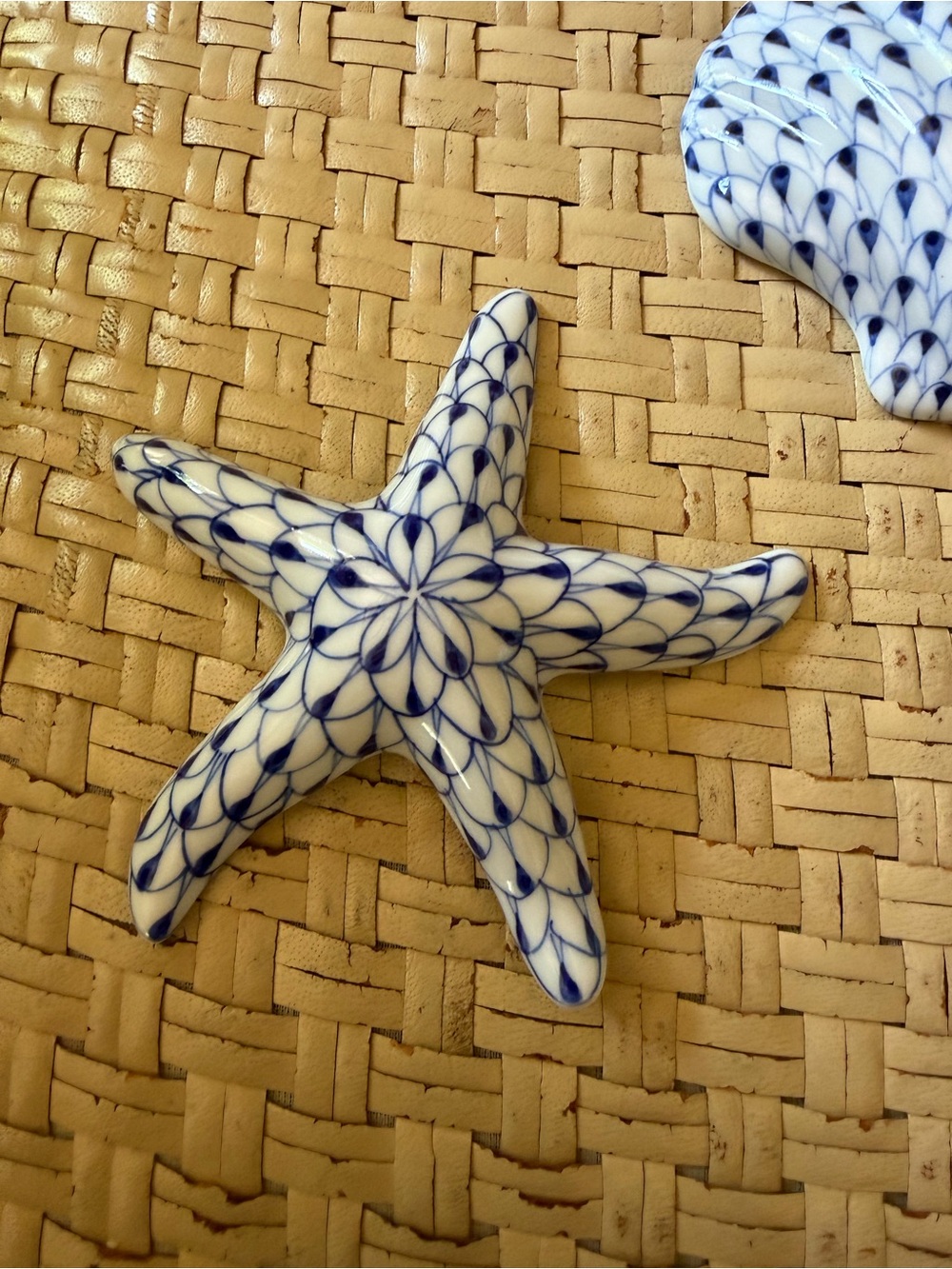 Vintage Nautical porcelain Star Fish Clam Conch Sea Shells (3) Blue/ White - Picture 3 of 13